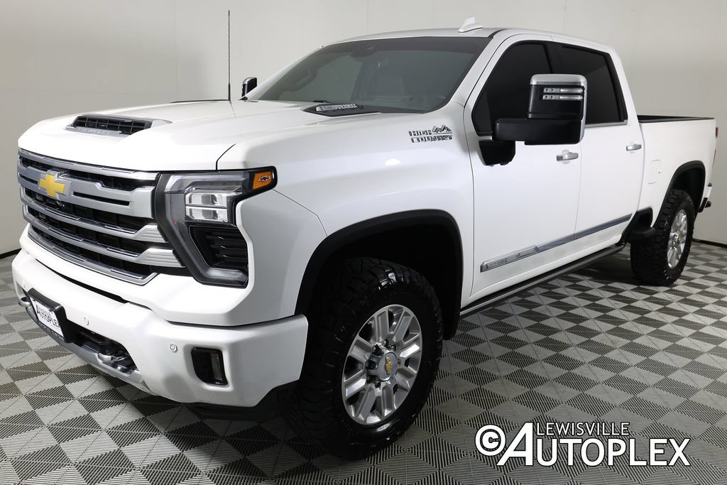 Used 2024 Chevrolet Silverado 2500 High Country w/ Technology Package AWD/4WD image 10
