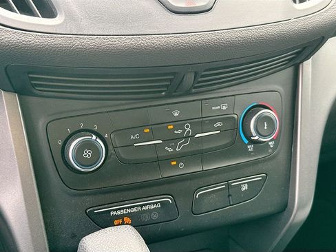 Used 2019 Ford Escape S image 15