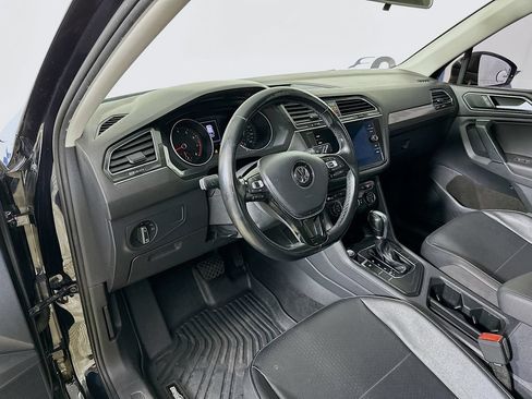Used 2018 Volkswagen Tiguan SE FWD image 10