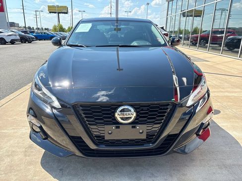 Certified 2022 Nissan Altima 2.5 SR w/ Midnight Edition Package FWD image 8