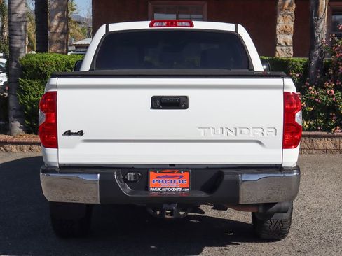 Used 2018 Toyota Tundra SR5 w/ SR5 Upgrade Package AWD/4WD image 7
