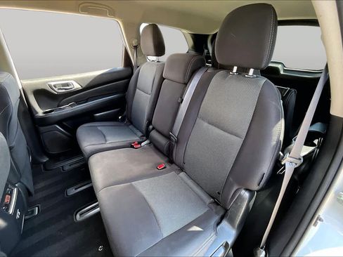 Used 2020 Nissan Pathfinder S FWD image 19