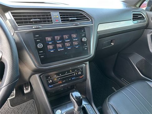 Used 2023 Volkswagen Tiguan SE R-Line image 16