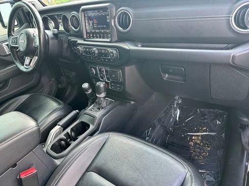 Used 2021 Jeep Wrangler Unlimited Sahara AWD/4WD image 10
