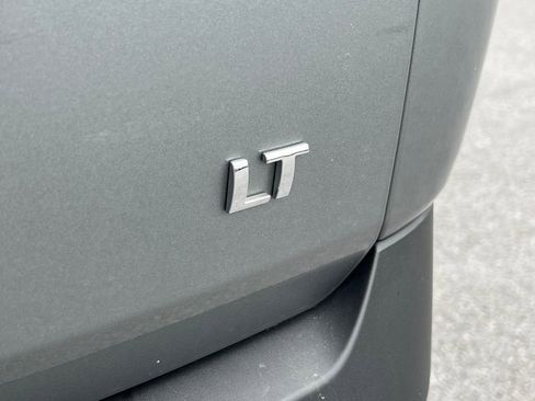 Used 2023 Chevrolet Traverse LT image 18