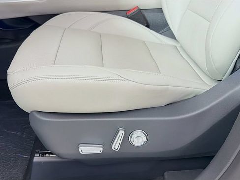 New 2026 Lincoln Nautilus Premier w/ Equipment Group 102A AWD/4WD image 21