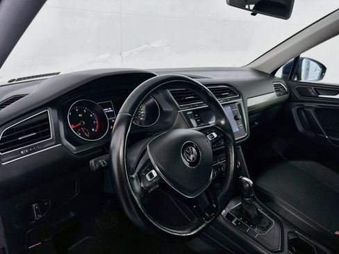 Used 2018 Volkswagen Tiguan SE FWD image 9