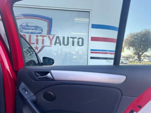 Used 2013 Volkswagen Golf 4-Door image 45