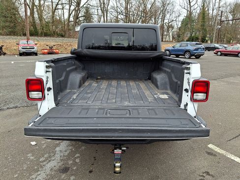 Used 2021 Jeep Gladiator Sport image 30