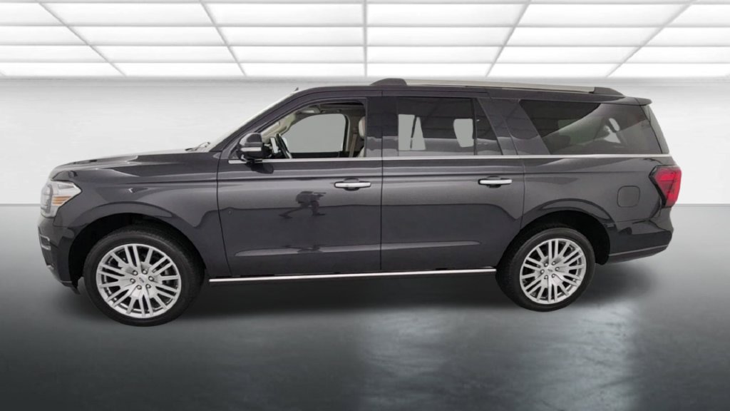 Used 2024 Ford Expedition Max Limited AWD/4WD image 3