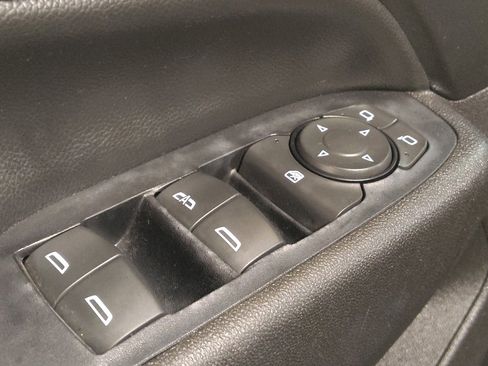 Used 2019 Chevrolet Equinox LT FWD image 27