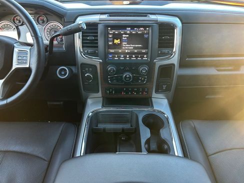Used 2018 RAM 2500 Laramie w/ Convenience Group image 12
