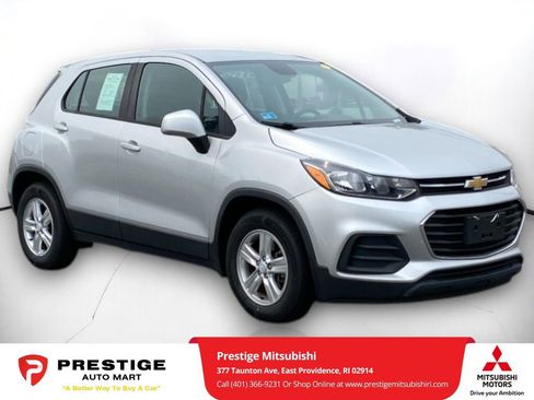 Used 2019 Chevrolet Trax LS image 1