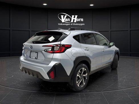 Used 2024 Subaru Crosstrek 2.0i Premium AWD/4WD image 3