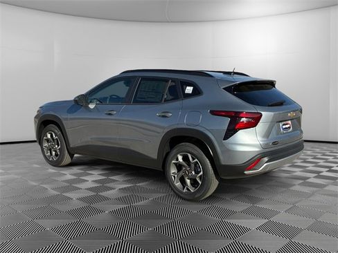 New 2026 Chevrolet Trax LT image 5