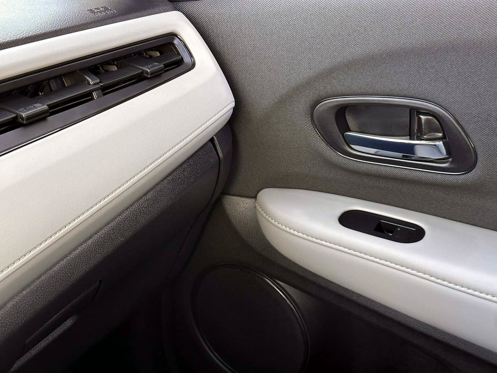 Used 2019 Honda HR-V LX image 23