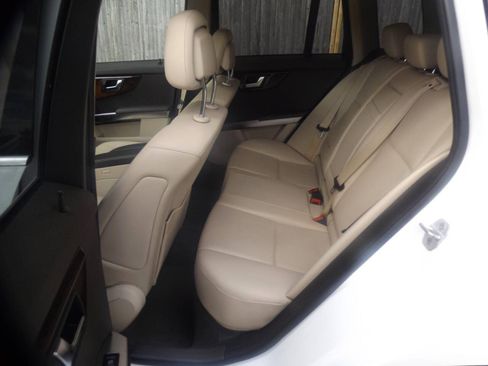 Used 2014 Mercedes-Benz GLK 350 4MATIC image 14