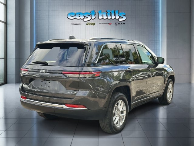 Certified 2025 Jeep Grand Cherokee Laredo X w/ Luxury Tech Group I AWD/4WD image 3