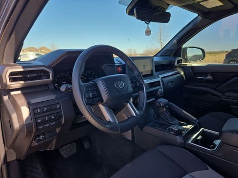 Used 2024 Toyota Tacoma TRD Off-Road image 2