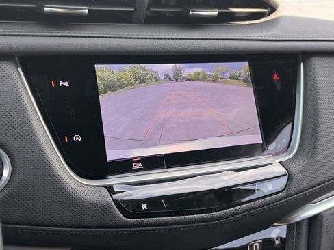 New 2026 Cadillac XT5 Luxury image 16