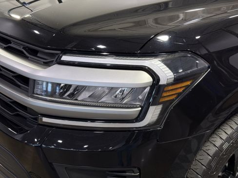 Used 2024 Ford Expedition Max XLT AWD/4WD image 13