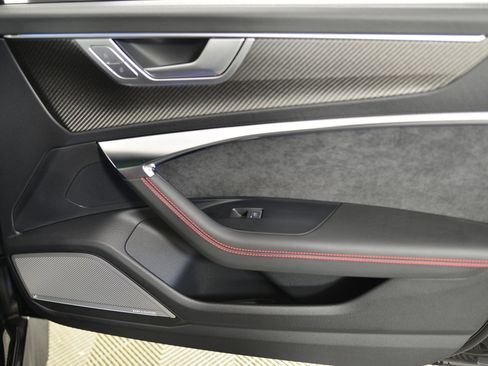 New 2026 Audi RS 6 performance image 9