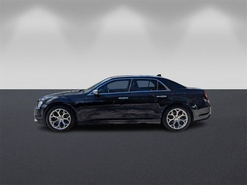Used 2019 Chrysler 300 C w/ Sun, Sound & Nav Package image 7