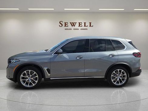 Used 2026 BMW X5 xDrive40i AWD/4WD image 2