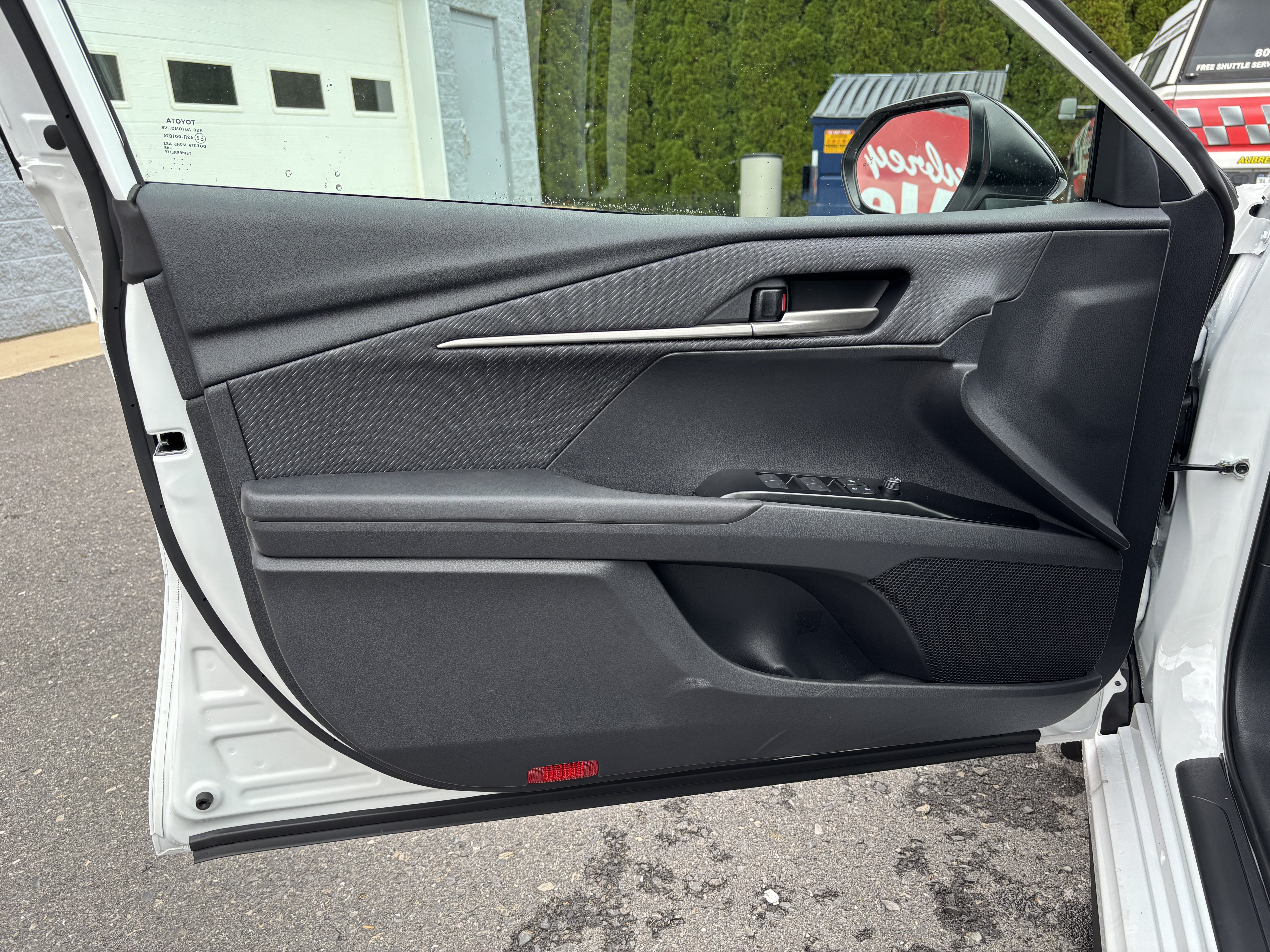 Certified 2026 Toyota Camry Hybrid w/ Multimedia Upgrade Package FWD image 16