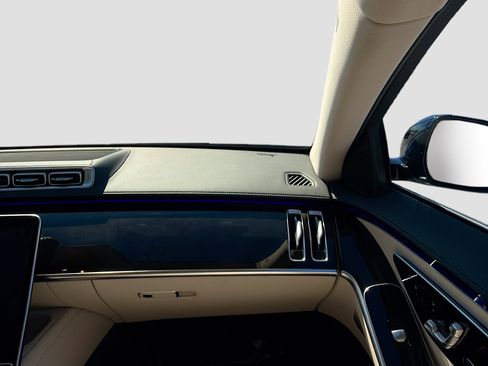 Used 2022 Mercedes-Benz S 580 S 580 image 18