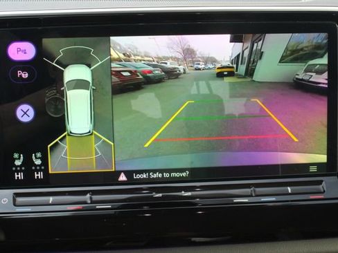 Used 2025 Volkswagen Atlas SEL Premium R-Line image 16