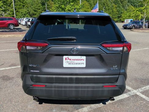Used 2025 Toyota RAV4 LE AWD/4WD image 5