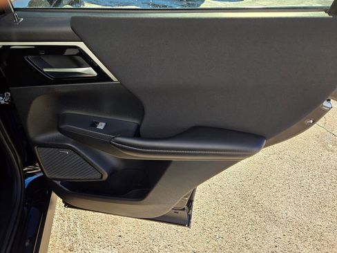 New 2026 Mitsubishi Outlander ES image 8