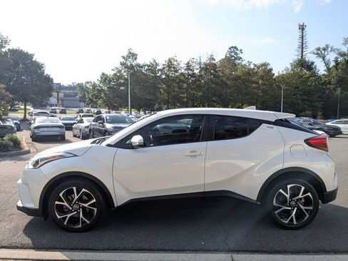 Used 2018 Toyota C-HR XLE FWD image 10