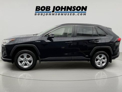 Used 2019 Toyota RAV4 LE AWD/4WD image 6