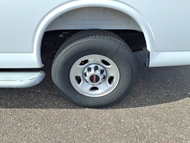 Used 2025 GMC Savana 2500 w/ Driver Convenience Package RWD image 21