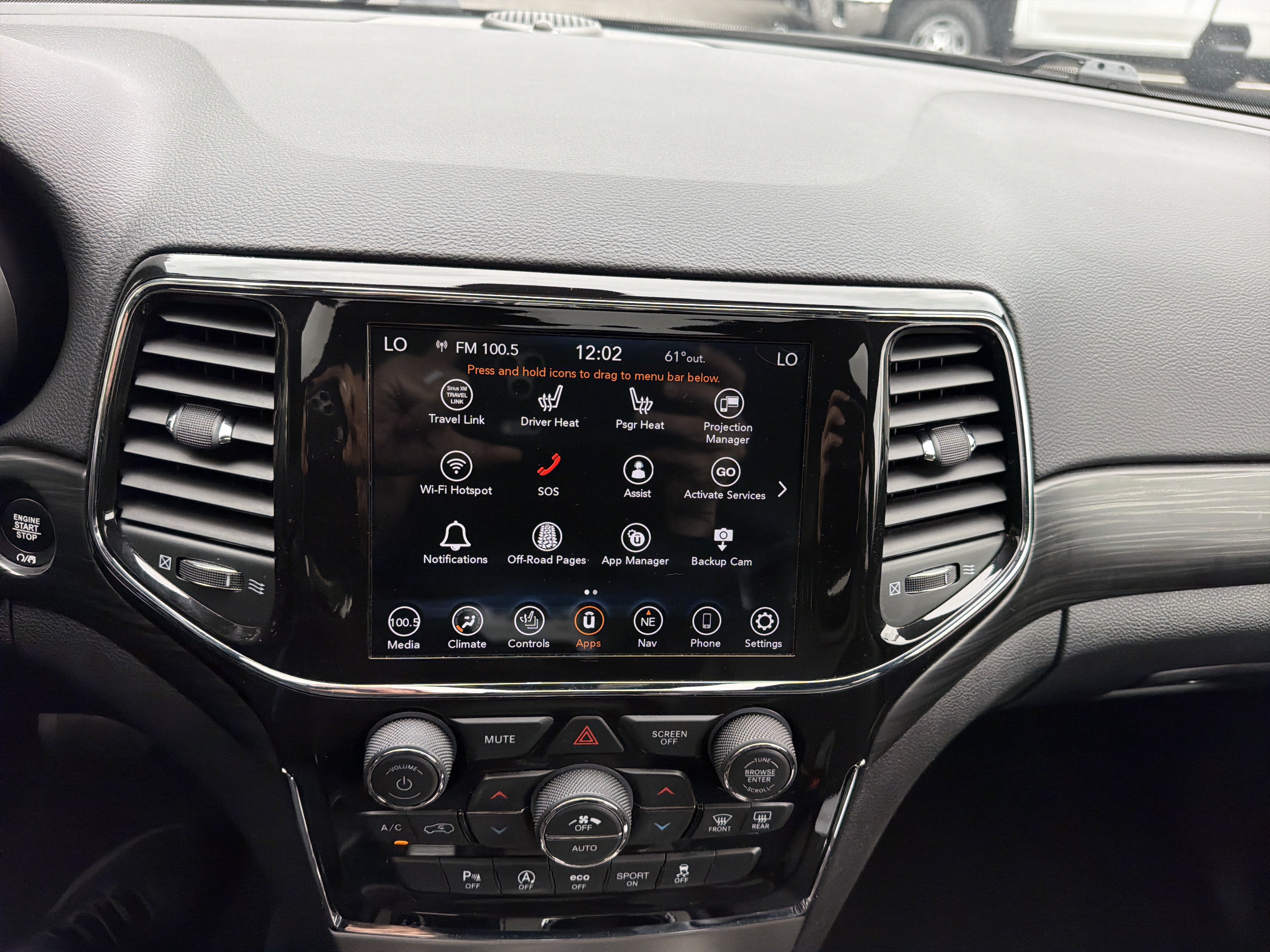 Used 2021 Jeep Grand Cherokee Laredo X AWD/4WD image 23