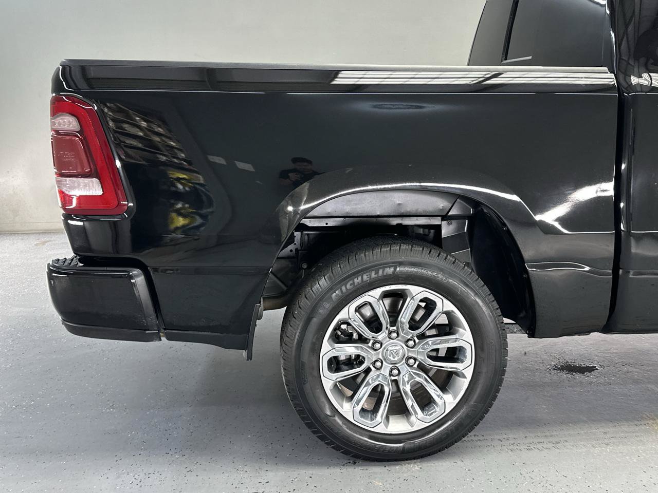 Used 2024 RAM 1500 Laramie RWD image 10