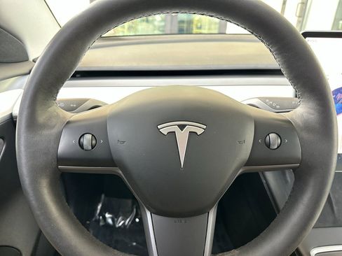 Used 2021 Tesla Model 3 Standard Range Plus image 24