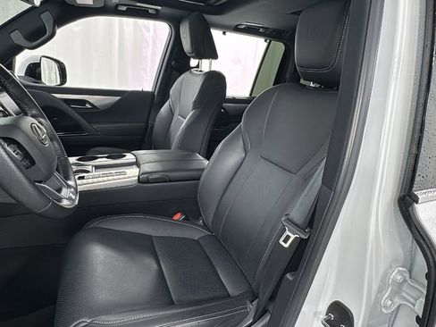 Used 2023 Lexus LX 600 F Sport image 10
