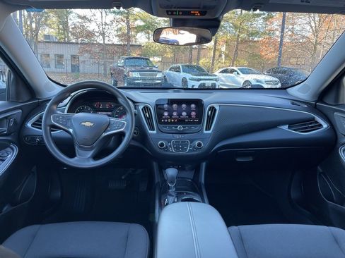 Used 2024 Chevrolet Malibu LT image 8