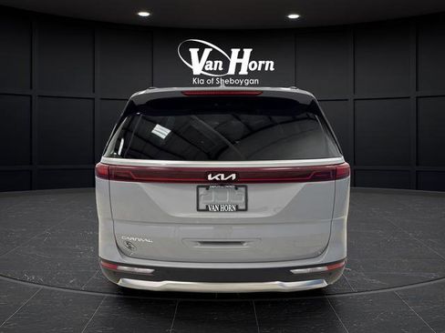 Used 2024 Kia Carnival SX Prestige image 14