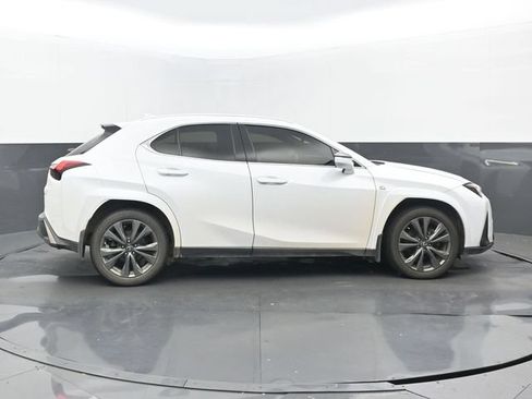 Used 2022 Lexus UX 200 F Sport w/ Accessory Package (Z2) FWD image 2