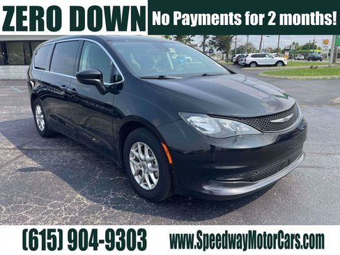 Used 2023 Chrysler Voyager LX FWD image 1