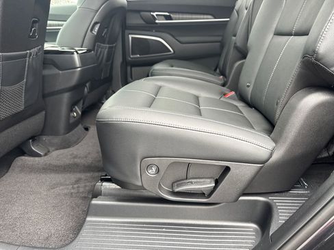 New 2025 Kia Telluride EX w/ EX Captain's Chair Package image 21