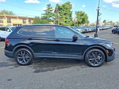 Used 2022 Volkswagen Tiguan SE image 7