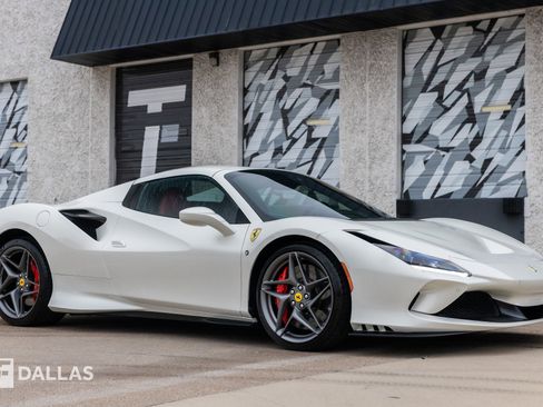 Used 2021 Ferrari F8 Tributo image 19