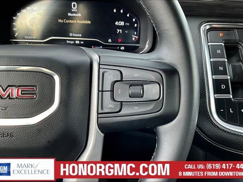 Used 2023 GMC Yukon SLT image 12