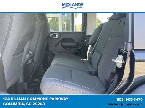 Used 2024 Jeep Wrangler Unlimited AWD/4WD image 10