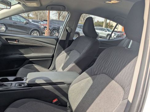 Used 2025 Toyota Camry LE image 22